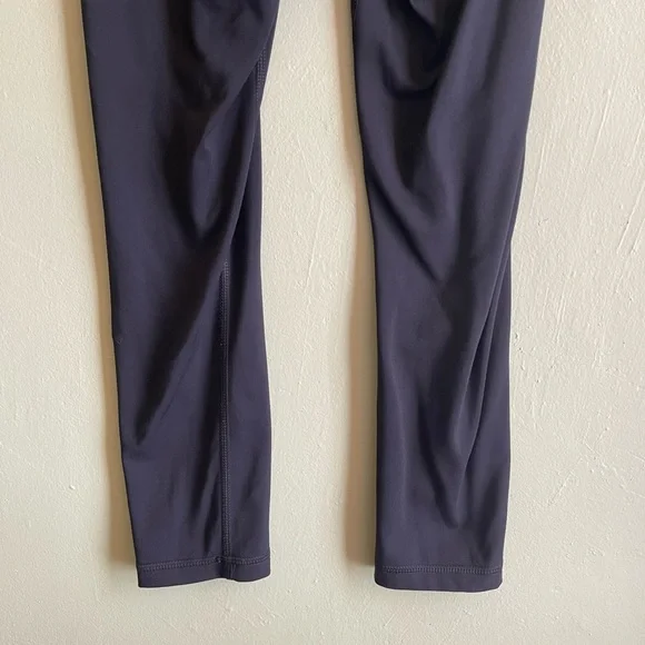 7/8 Lightweight Everything Legging - Picture 7 of 10